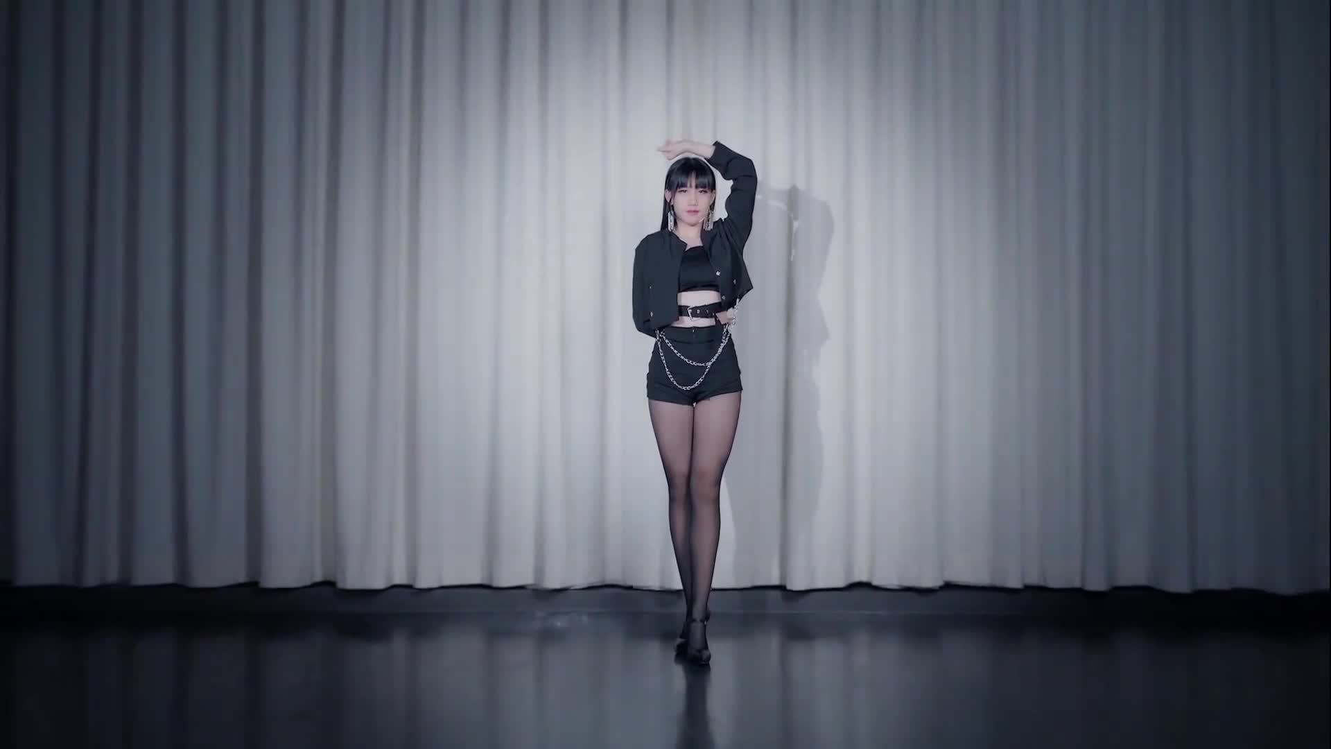 动作怎么舒服怎么来，下雨天也能拥有好心情